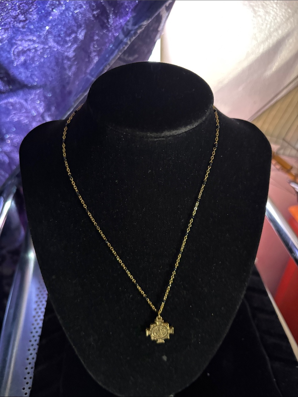 Gold Cross Medallion Necklace - Elegant Women's Jewelry